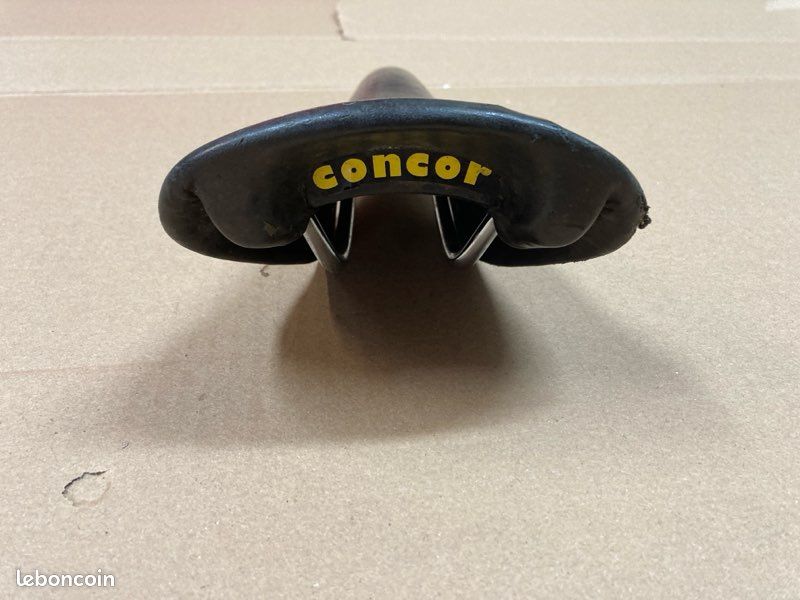 Très belle selle San Marco concor racing pro - Équipements vélos