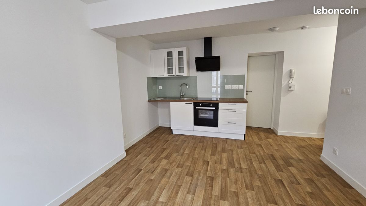 Appartement 2 pièces 36 m² · à Fontenay-le-Comte · 36 m² · 449 €/mois