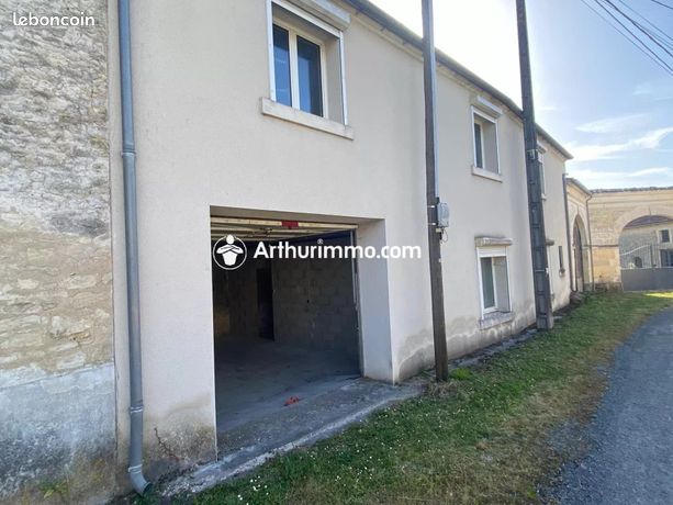 Parking/box 2 pièces 75 m²