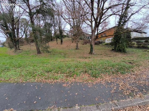 Terrain 1 000 m² Brive La Gaillarde