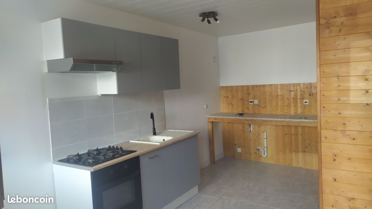 Maison 2 pièces 55 m² · à Lamontgie · 55 m² · 460 €/mois