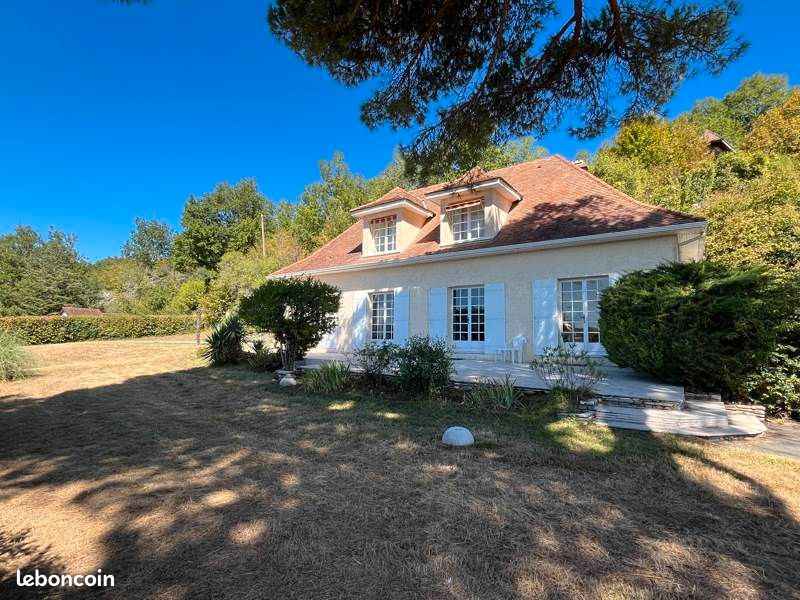 Maison 4 pièces 122 m² · à Le Bugue · 122 m² · 341 400 €