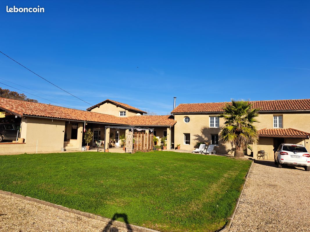 Maison 9 pièces 250 m² · à Estampes · 250 m² · 459 000 €