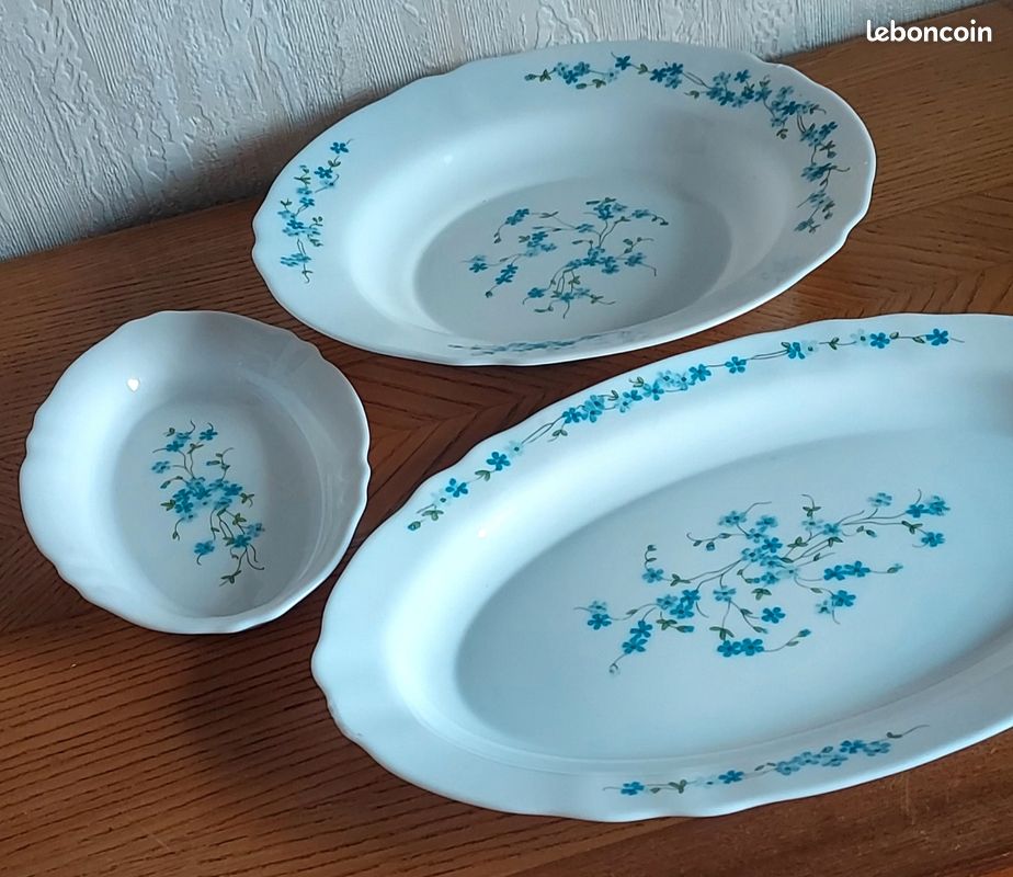 Plat Ovale Arcopal Myosotis Vintage