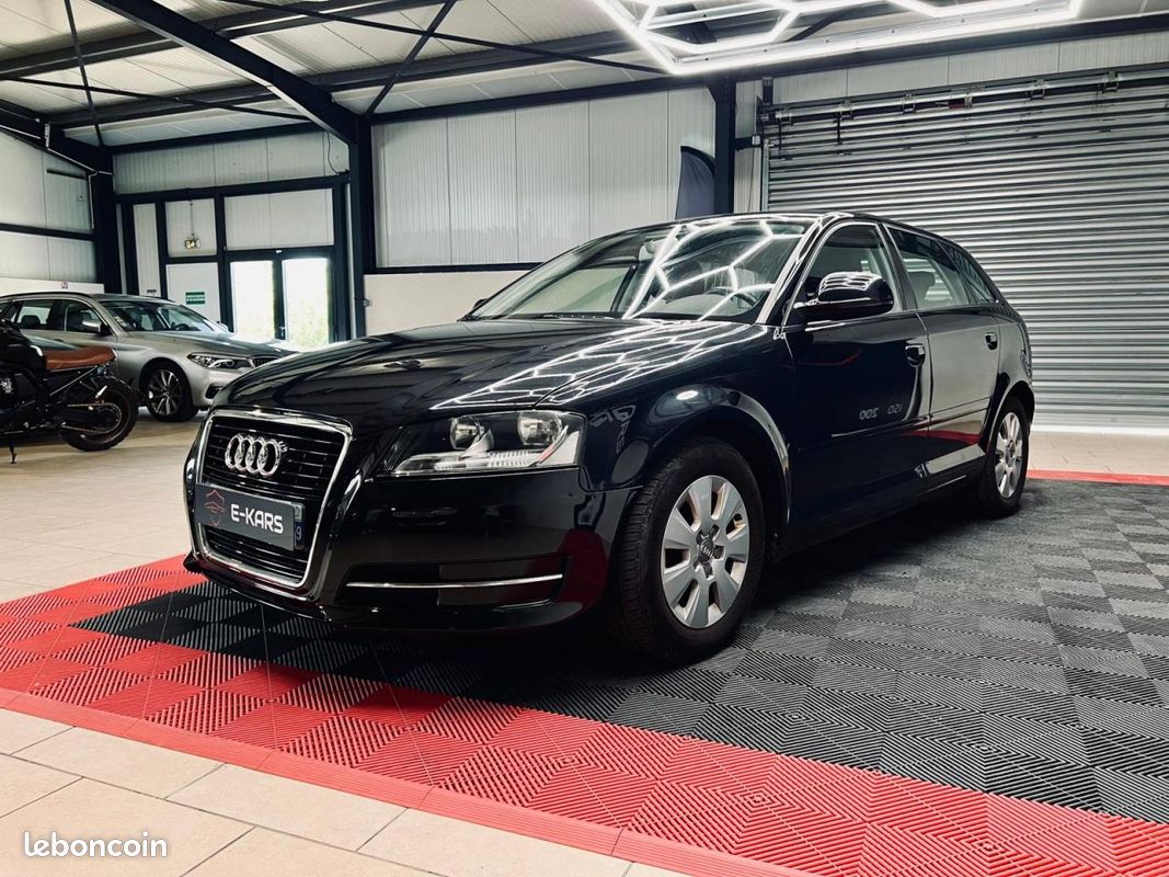 AUDI A3 SportBack 1.6TDI 105CH Ambition Luxe - GARANTIE 12 MOIS (image 3)