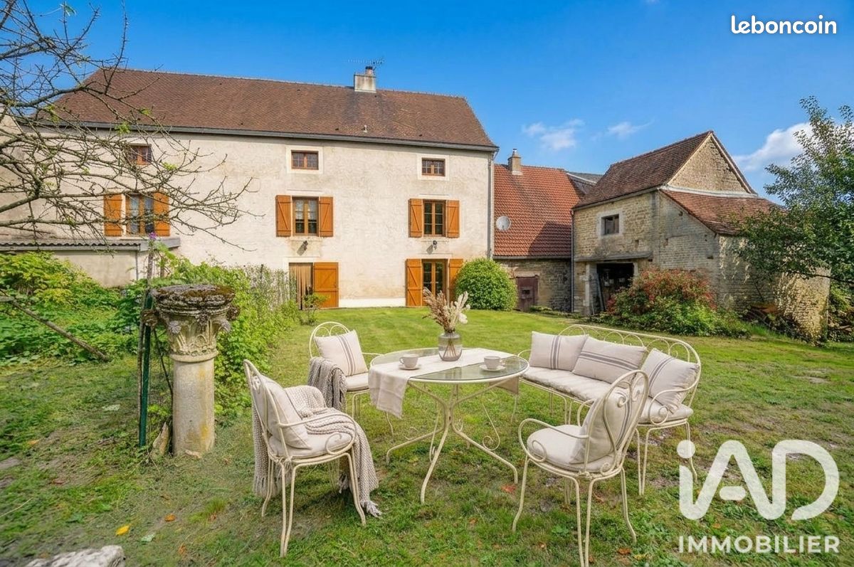 Maison 7 pièces 193 m² · à Grancey-le-Château-Neuvelle · 193 m² · 180 000 €