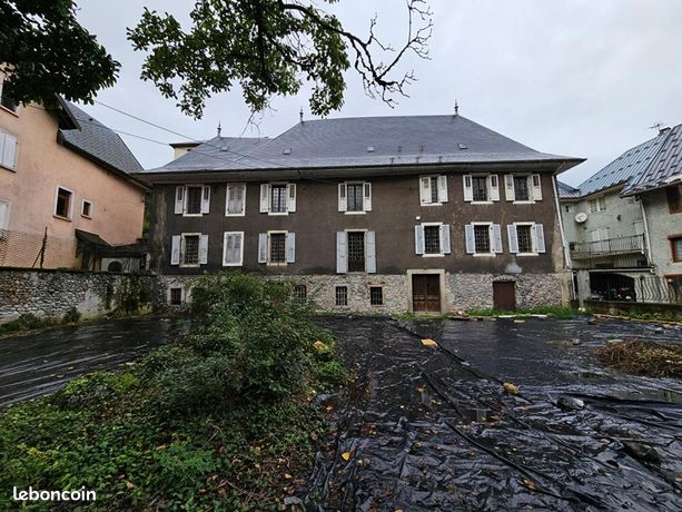 Maison 20 pièces 570 m²