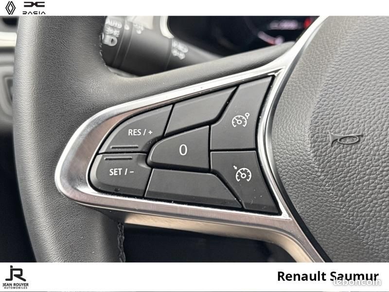 Renault Captur 1.6 E-Tech Plug-in 160ch Intens (image 8)
