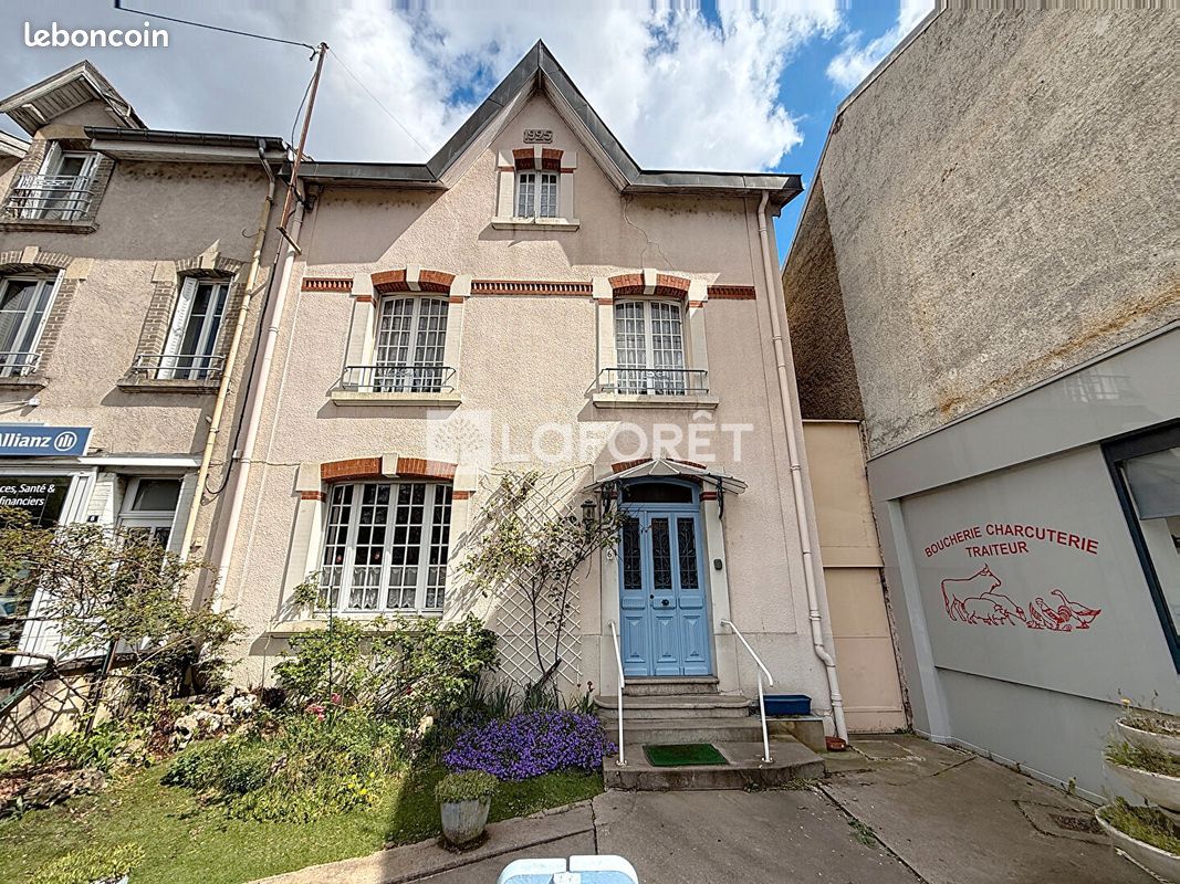 Maison 4 pièces 148 m² · à Neufchâteau · 148 m² · 69 500 €