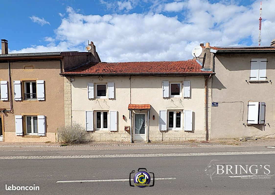 Maison 5 pièces 138 m² · à Luttange · 138 m² · 103 000 €