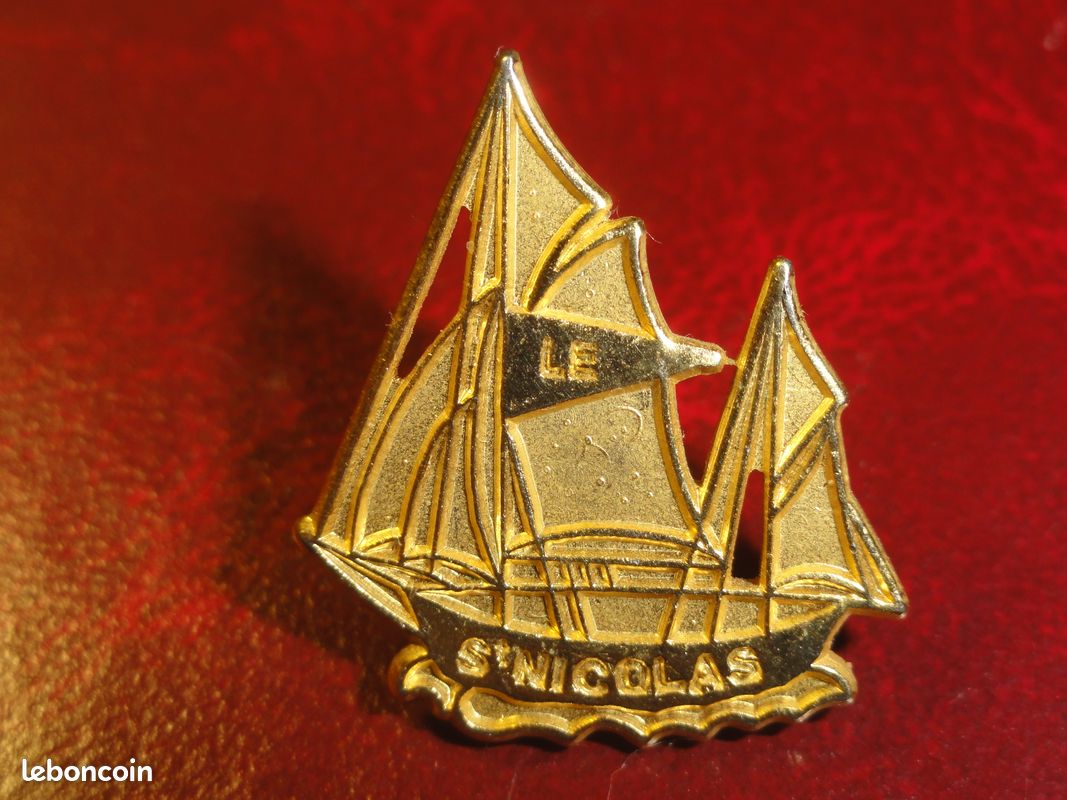 Pin's Bateau/voilier EGF Doré – Hauteur 2,9 Cm, Vintage