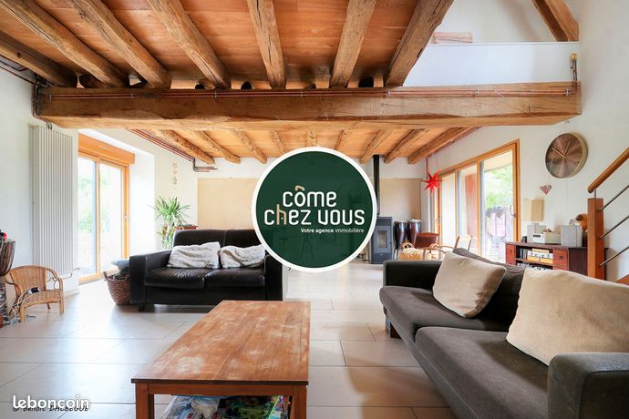 Maison 7 pièces 210 m²