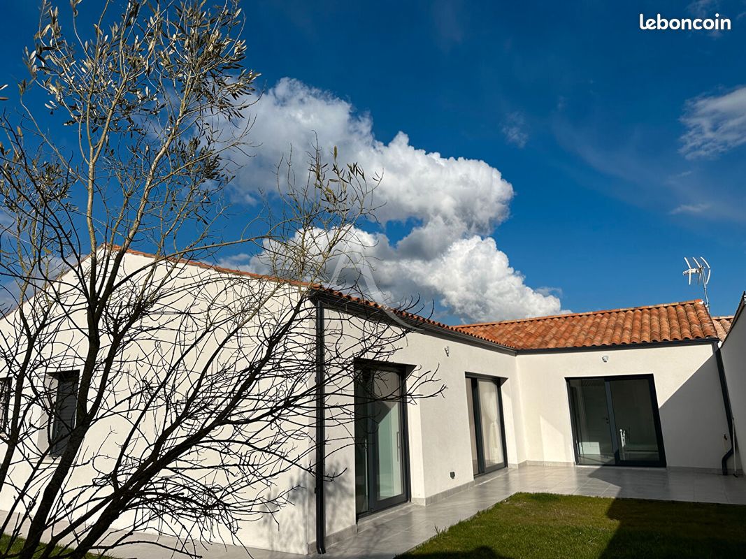 Maison 5 pièces 123 m² · à Rochefort · 123 m² · 369 500 €