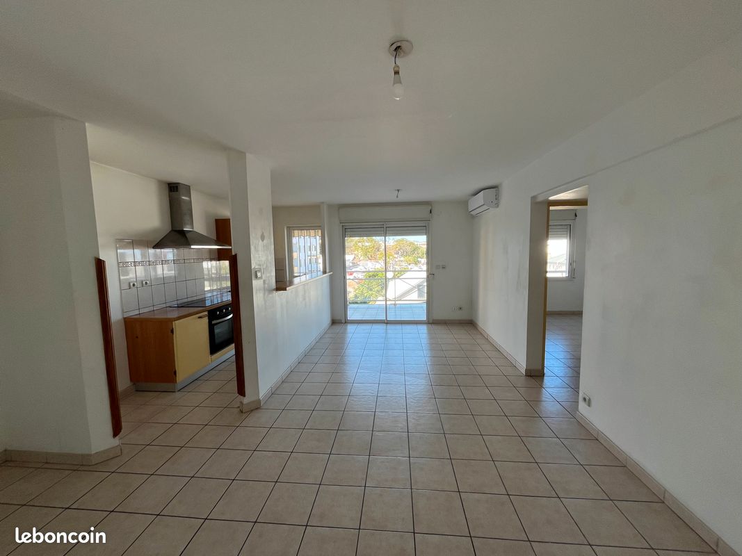 Appartement 3 pièces 60 m² · à Saint-Pierre · 60 m² · 990 €/mois