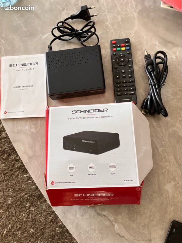 Récepteur TNT HD Schneider SC230TNT - Neuf Jamais Utilisé