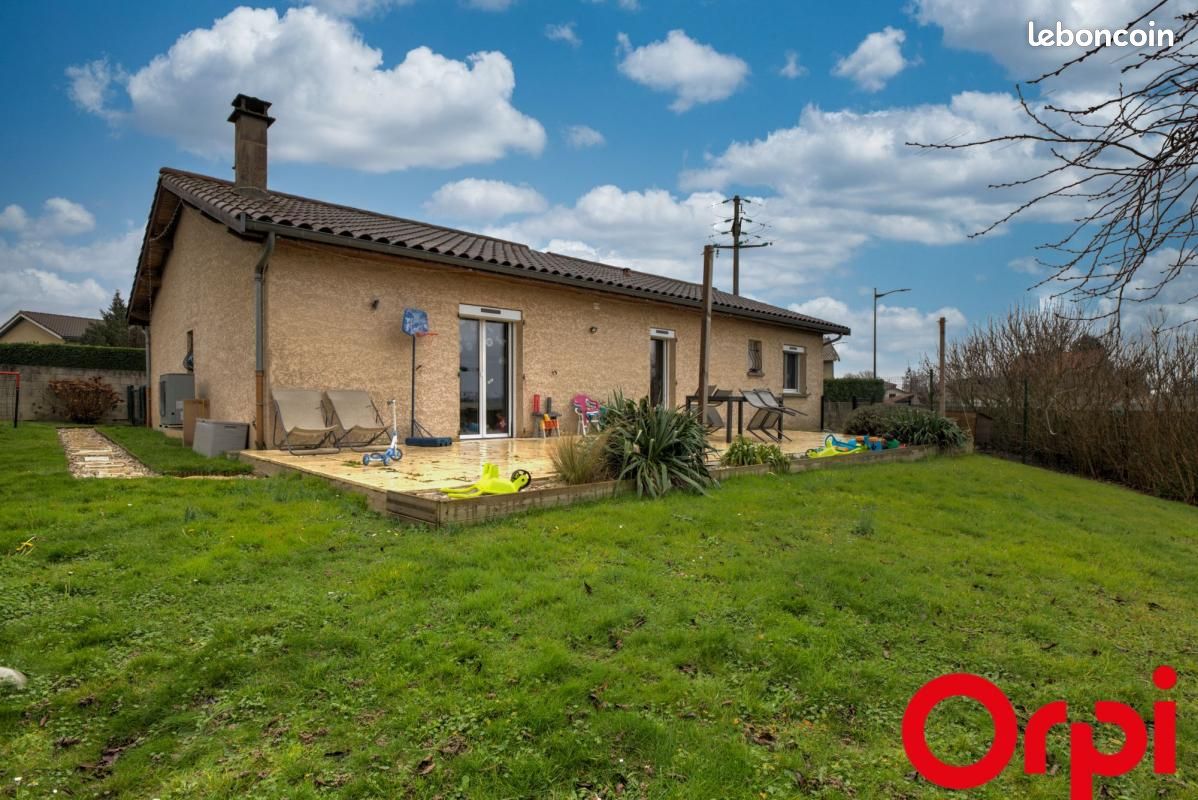 Maison 4 pièces 90 m² · à Pizay · 90 m² · 339 000 €