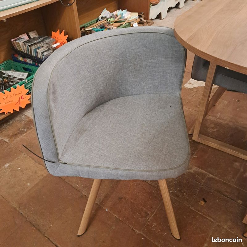 Table ronde + 4 chaises (image 3)