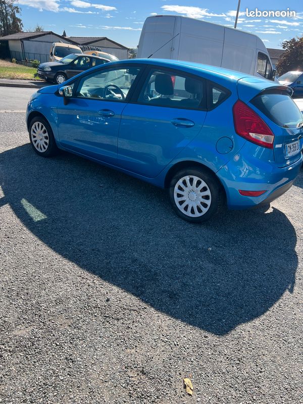 Ford fiesta 1.4 tdci 70cv (image 2)