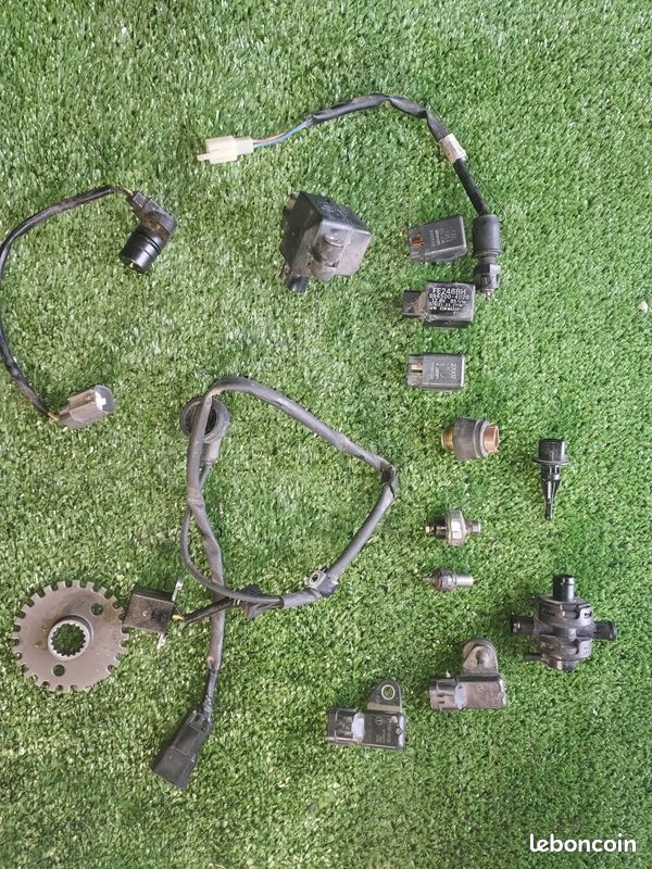 Relais Pour Kawasaki Z750 (2004-2006) - Pièce D'occasion, Référence 27002-1062