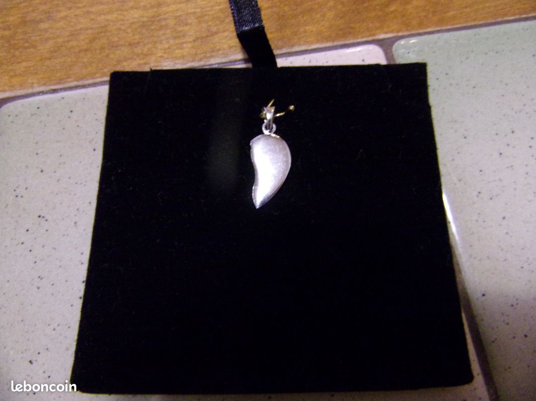 Pendentif Demi-coeur en argent (image 1)