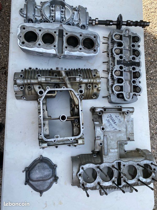 Carters/culasse/cylindre moteur CB 500 Four 1973 (image 2)