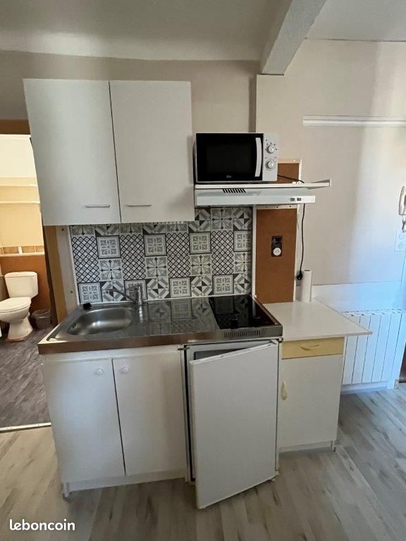 Appartement 1 pièce 18 m² · à Rodez · 18 m² · 260 €