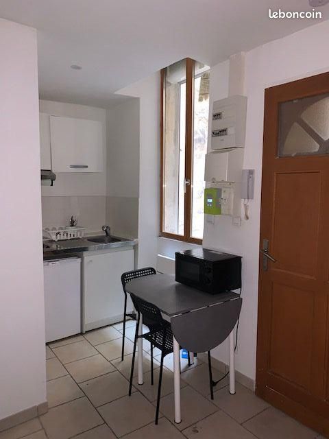 Appartement 1 pièce 14 m² · à Nîmes · 14 m² · 320 €/mois
