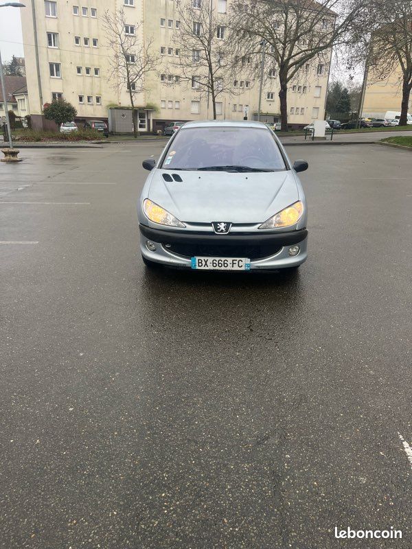 Peugeot 206 1.4L - Voitures