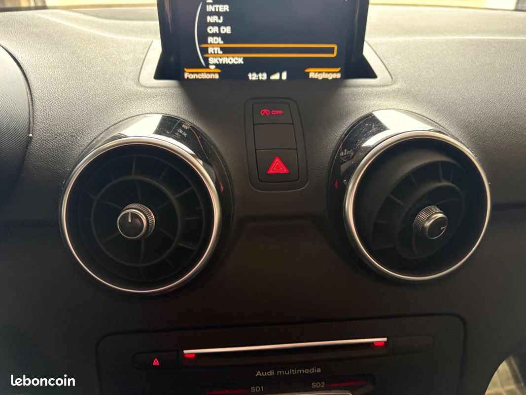 AUDI A1 SPORTBACK 1.0 TFSI ultra 95 S tronic 7 Midnight Series / JANTES 17 / PHARES AUTOMATIQUES (image 22)