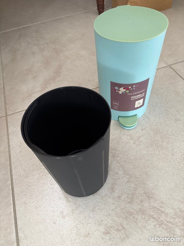 Poubelle Guy Levasseur 3 litres bi-colore bleu/vert neuve (image 4)