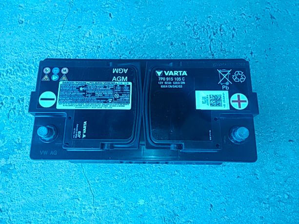 ② Batterie de voiture VARTA AGM 7PO915105 VW AG — Batteries