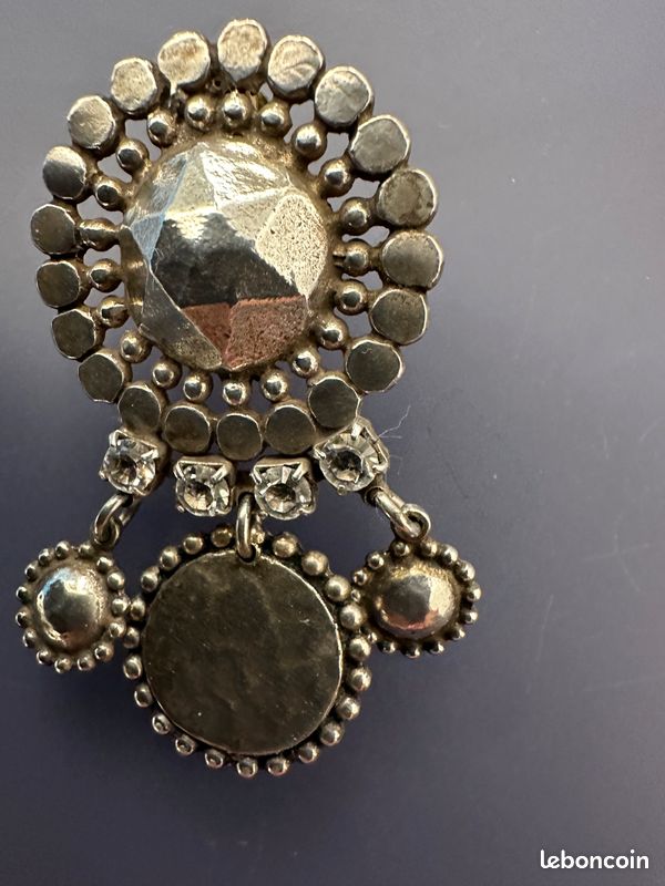 Vintage boucles d’oreilles en clip de couleur argent avec decoration diamante (image 4)