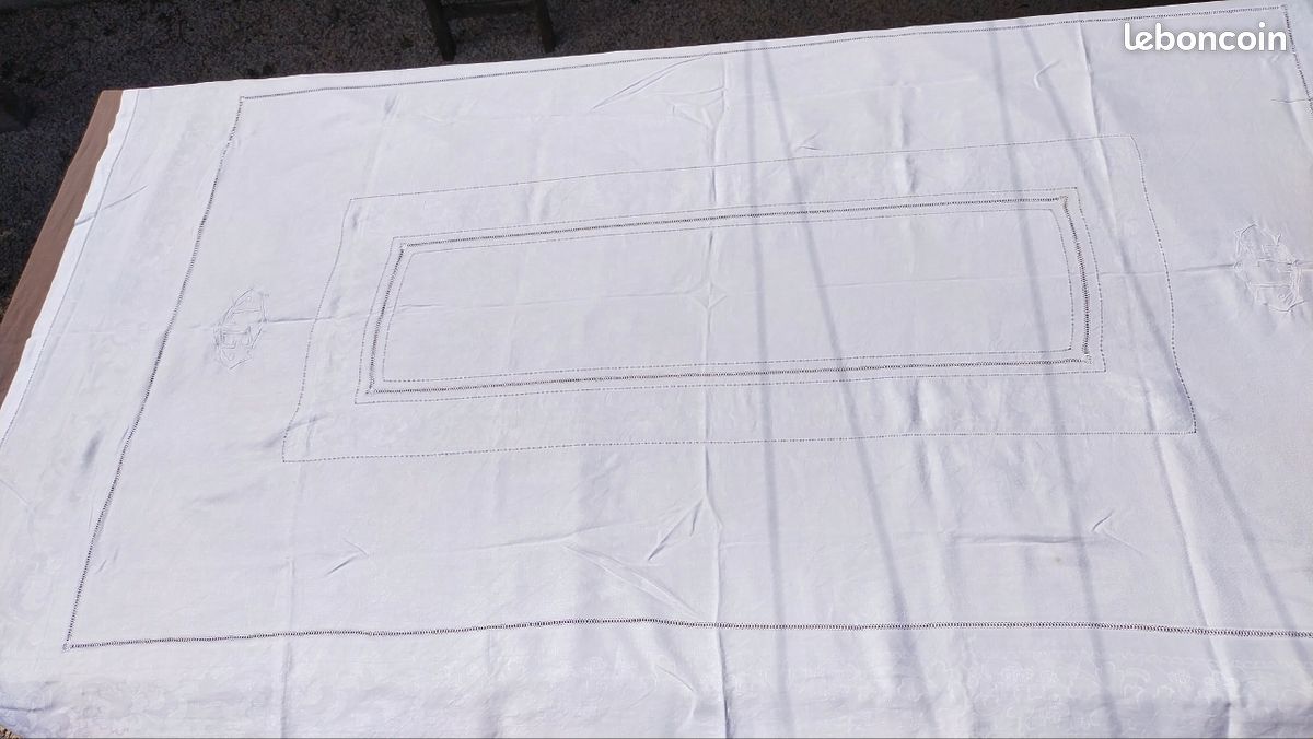 Nappe a teindre rect. Jacquart blanc broderies (image 4)
