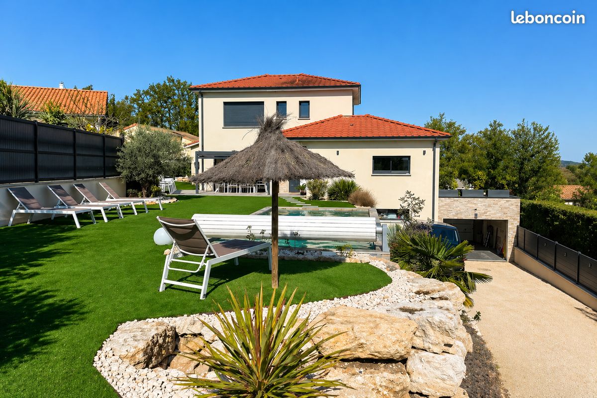 Maison 5 pièces 145 m² · à Montagny · 145 m² · 749 000 €