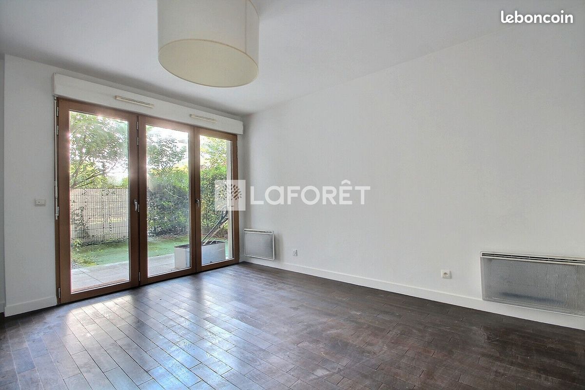 Appartement 2 pièces 44 m² · à Suresnes · 44 m² · 290 000 €