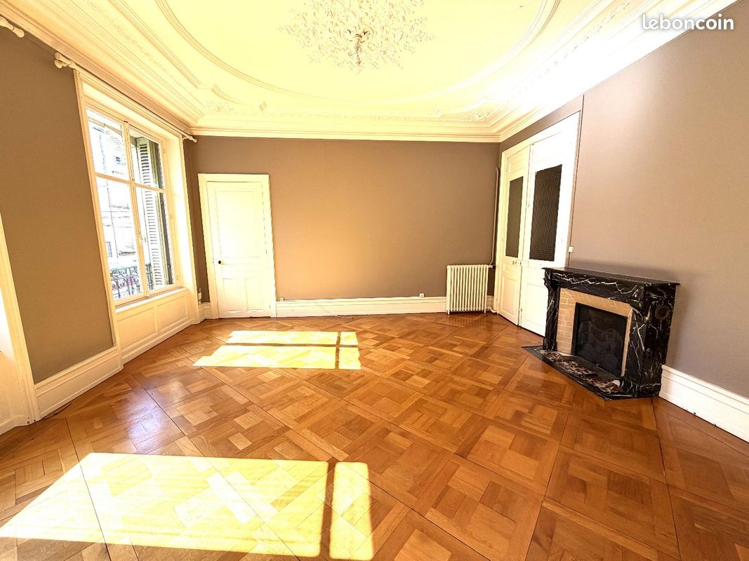 Appartement 5 pièces 166 m² · à Belfort · 166 m² · 1 260 €/mois