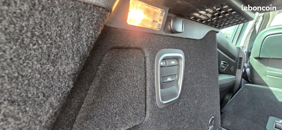 Renault Scénic IV dCi 160 Energy EDC Intens BOITE AUTO ATTELAGE (image 37)