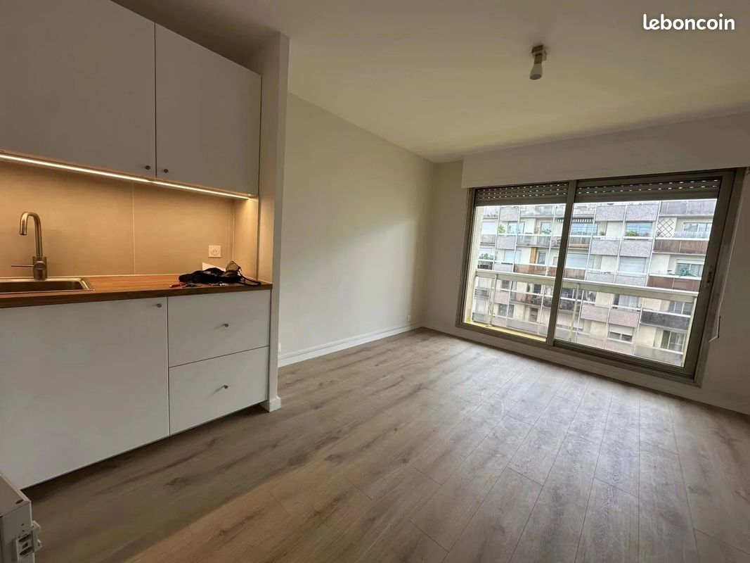 Appartement 1 pièce 24 m² · à Le Kremlin-Bicêtre · 24 m² · 890 €