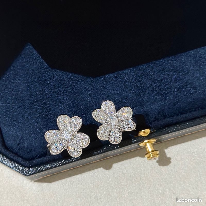 Boucles d'oreilles Cleef & Arpels Van (image 1)