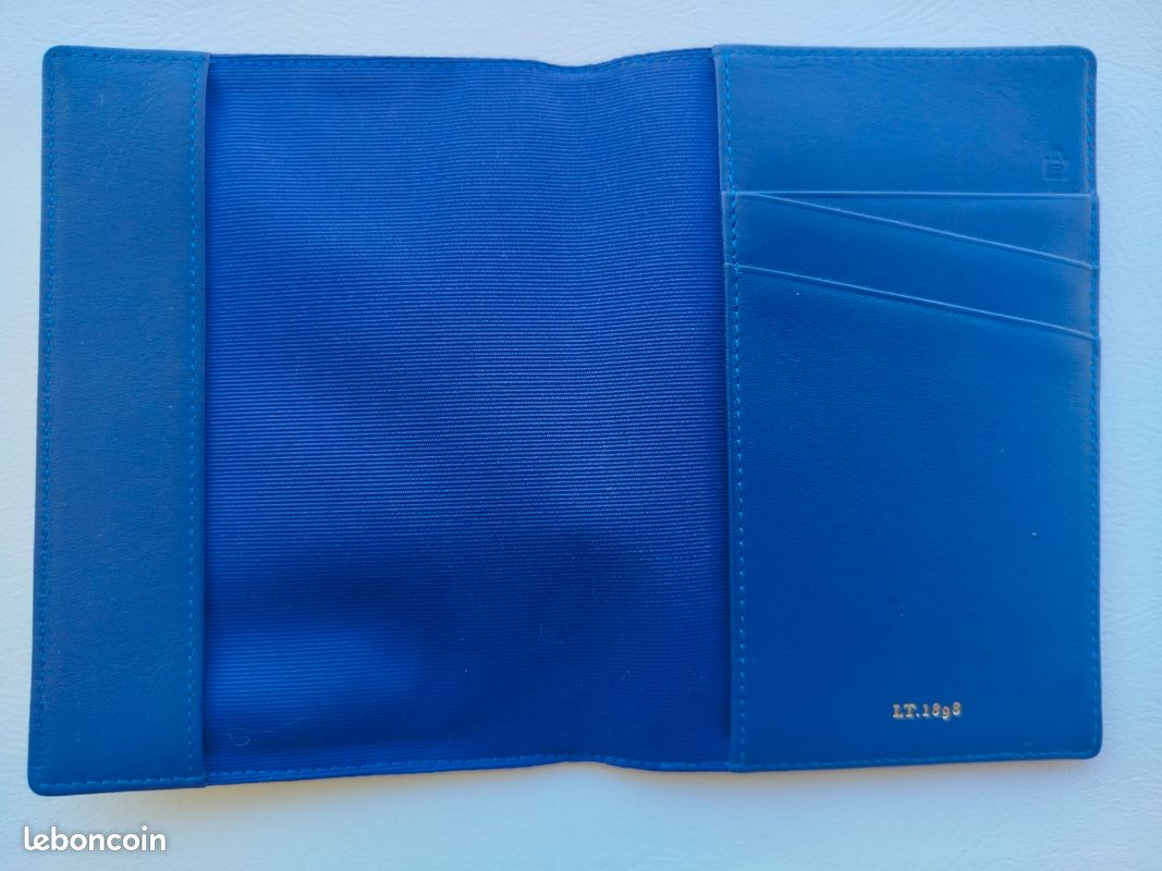 Protège-passeport LE TANNEUR – Cuir Noir & Bleu Électrique (image 2)