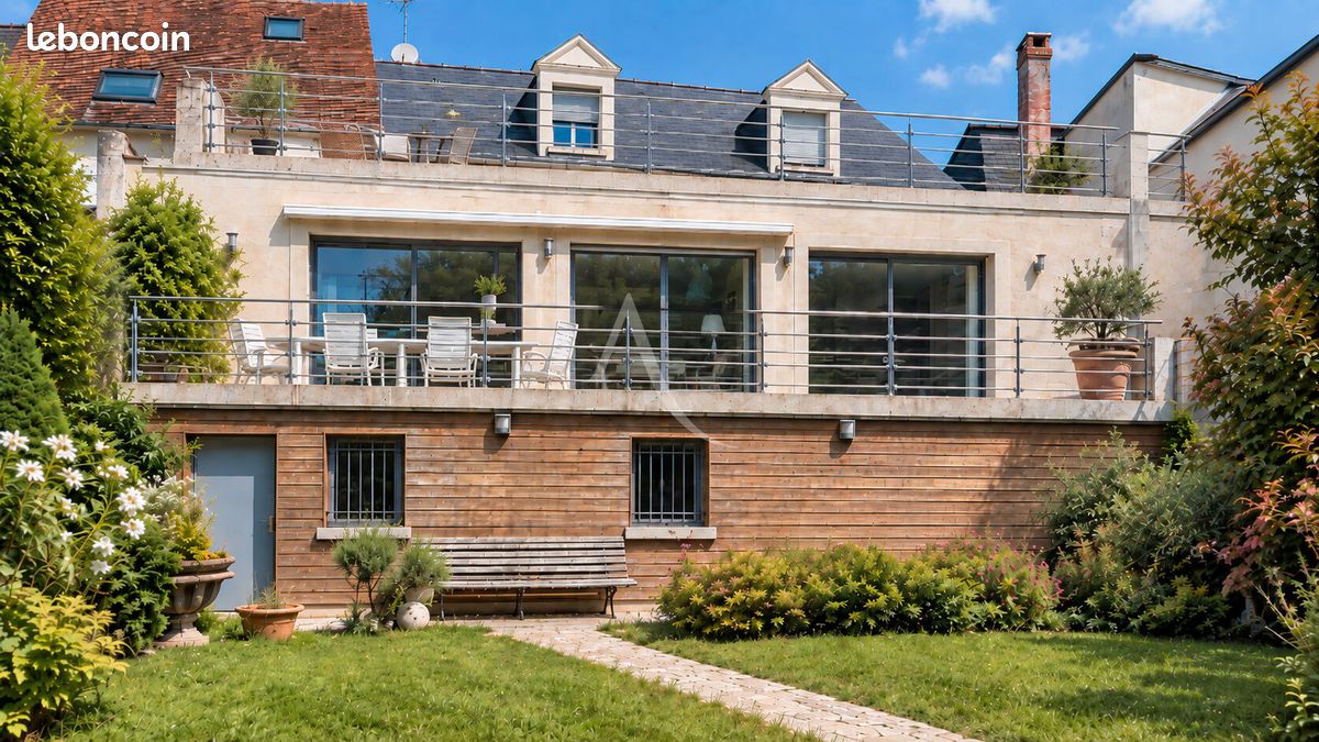 Maison 8 pièces 294 m² · à Romorantin-Lanthenay · 294 m² · 730 000 €
