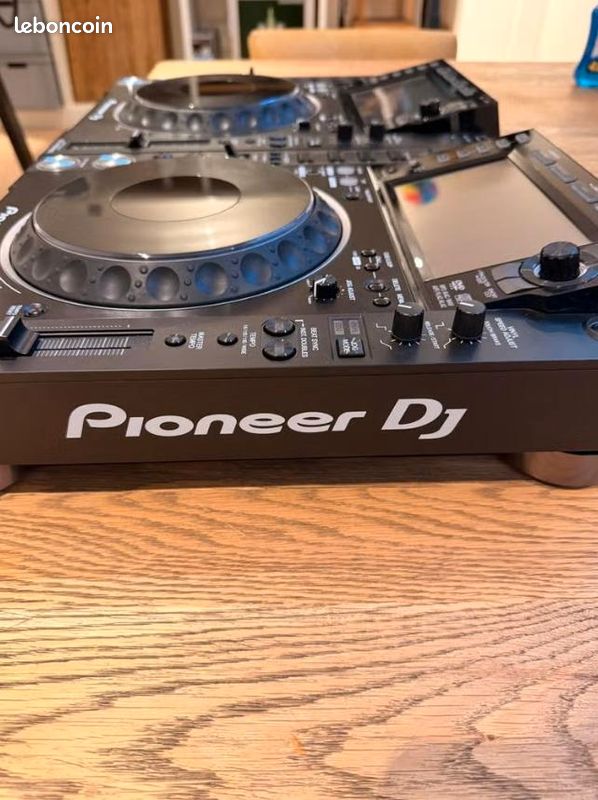CDJ 2000 Nexus 2 (image 1)