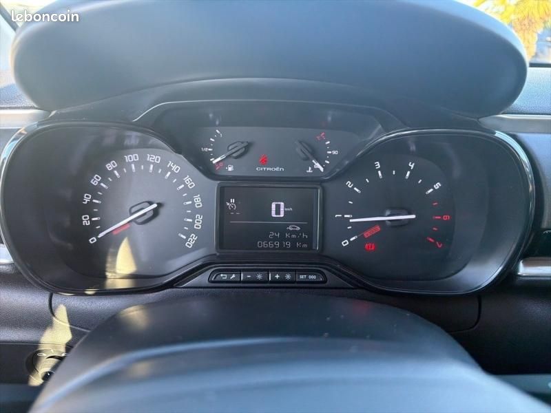 Citroen C3 1.5 BlueHDi 100ch S&S Feel E6.d (image 14)
