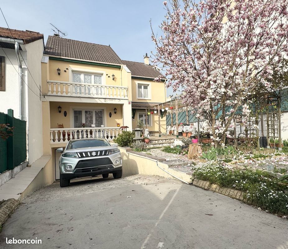 Maison 7 pièces 141 m² · à Bobigny · 141 m² · 390 000 €