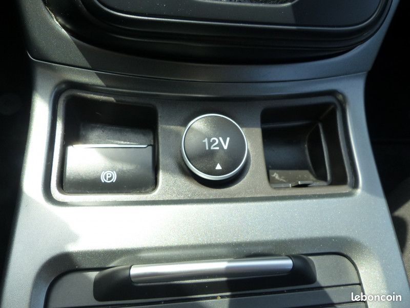 Ford KUGA 1.5 TDCI 120CH STOP&START TREND BUSINESS 4X2 POWERSHIFT (image 27)