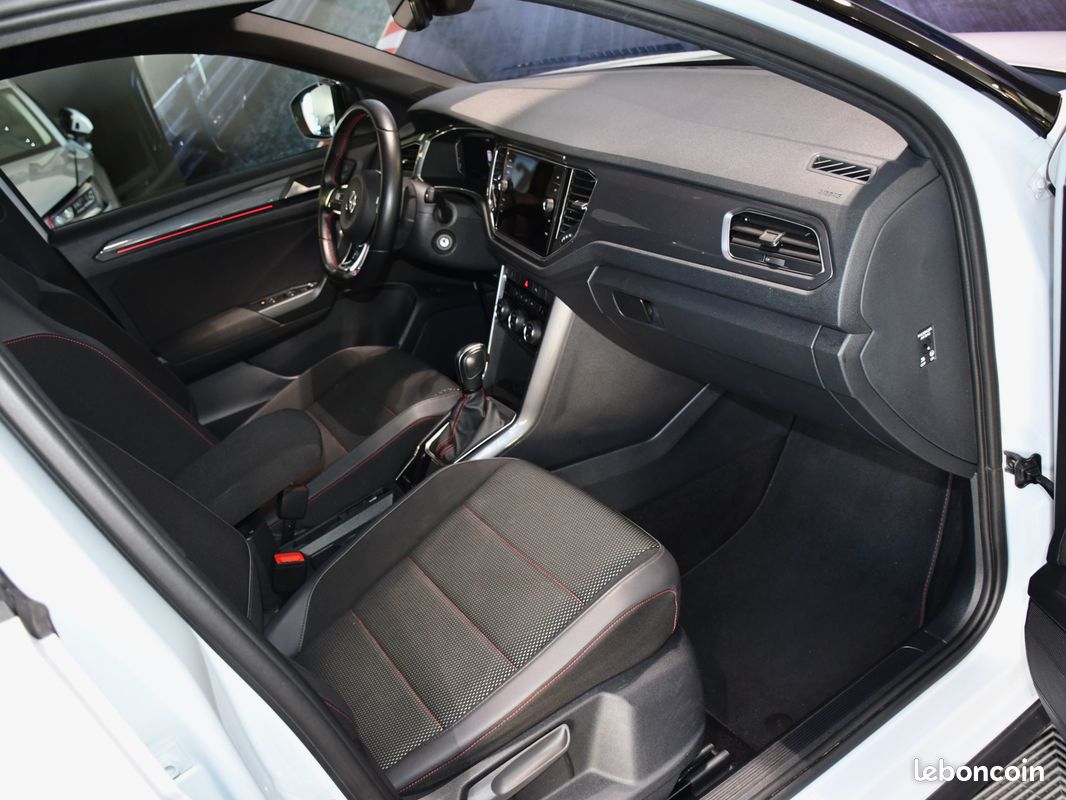 Volkswagen T-Roc Carat 1.5 TSI 150 DSG GPS Virtual ACC Caméra Mode Hayon Car Play JA 17 (image 3)