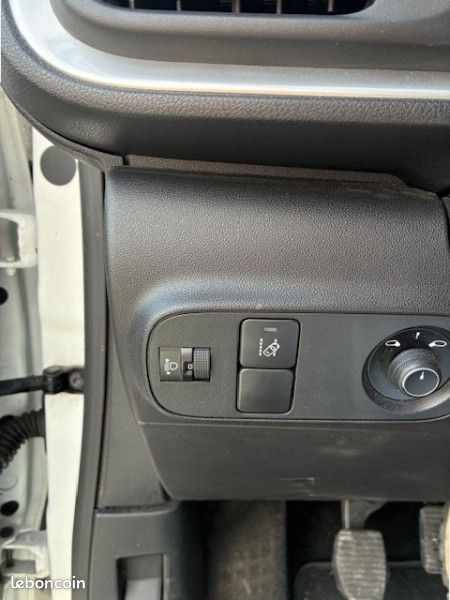 Citroen C3 PURETECH 68CH FEEL (image 10)