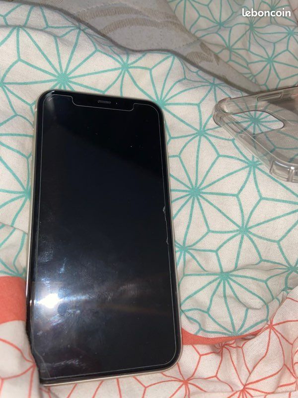 IPhone 11 (image 3)