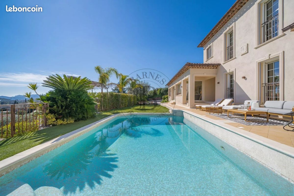 Maison 5 pièces 250 m² · à Mougins · 250 m² · 2 450 000 €