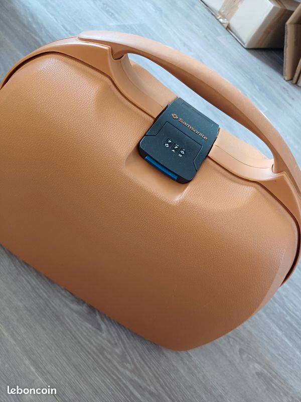 Vanity Samsonite (image 1)